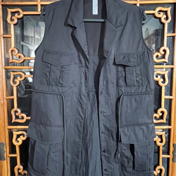 Simons Icone (S) black nylon utility vest, with pockets, like new condition. - Picture 2 of 9